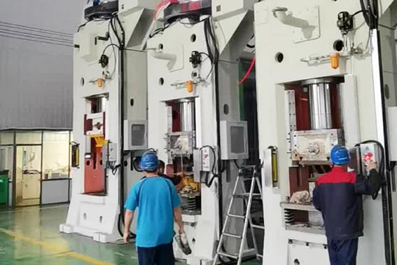 鍛造壓力機(jī) 鍛造壓力機(jī)